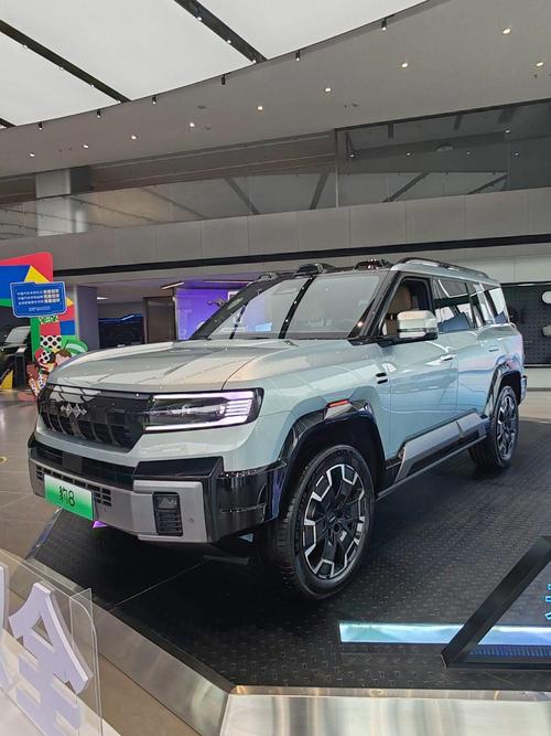 深圳92比亚迪方程豹硬派越野的爆款，英菲尼迪35周年与你共成长